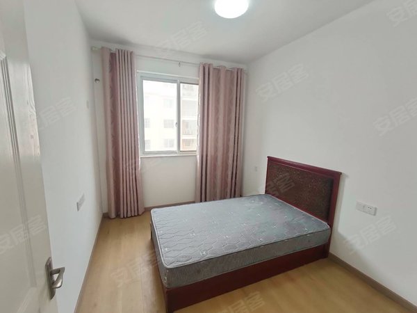 北外震泽中学红星美凯龙九院龙河花园三房整租拎包入住