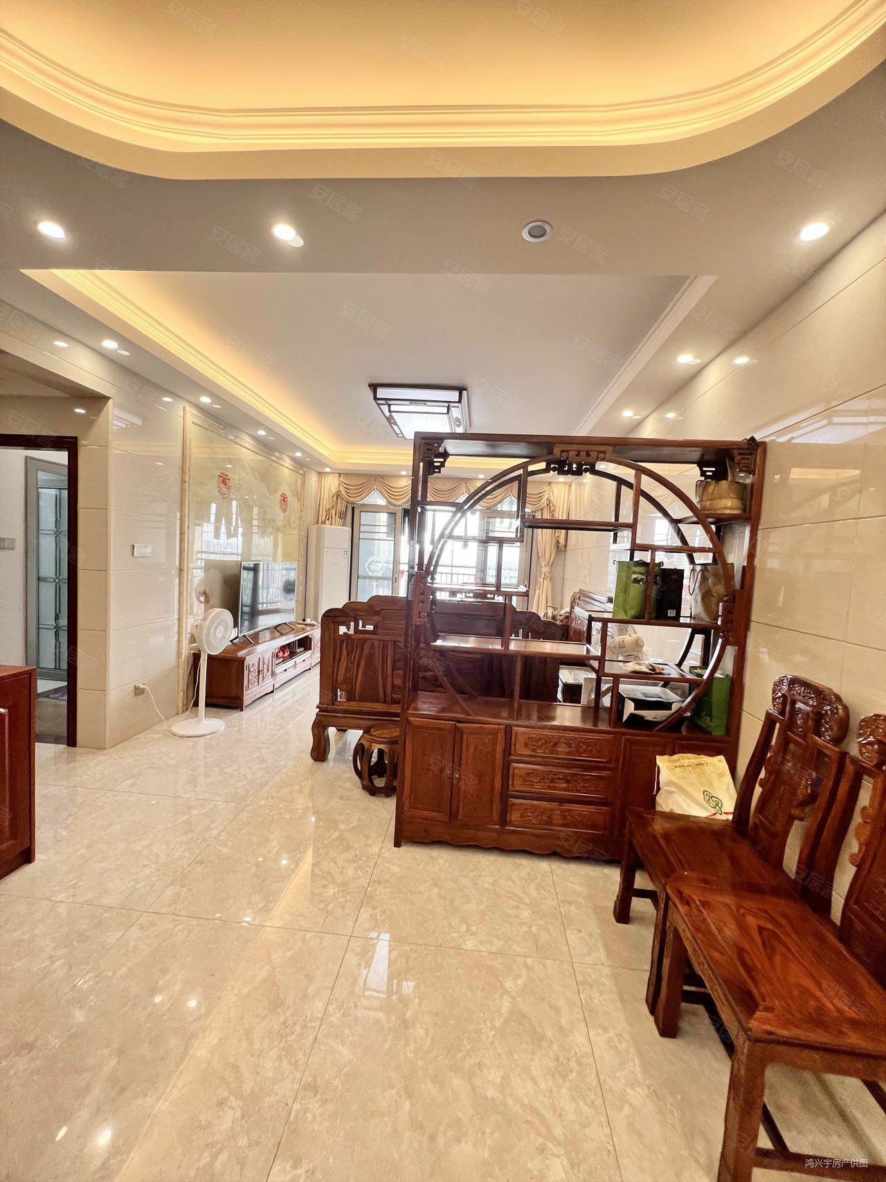 隆生皇冠花园3室2厅2卫111.49㎡南105万