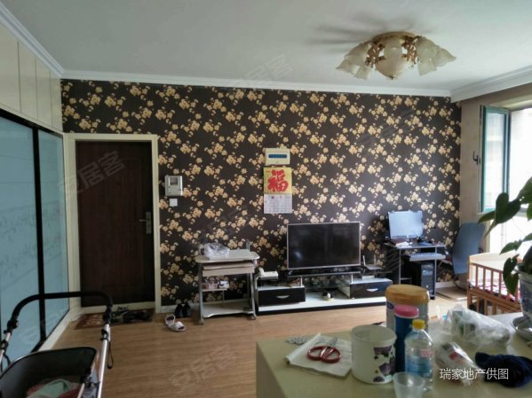 瑞仕商城 小高层 中间户 带仓房 精装修两室 诚