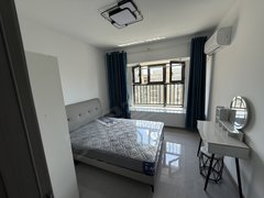 和县历阳安德利购物中心次卧合租|紧靠和县经济开发区高新产业园0中介F出租房源真实图片