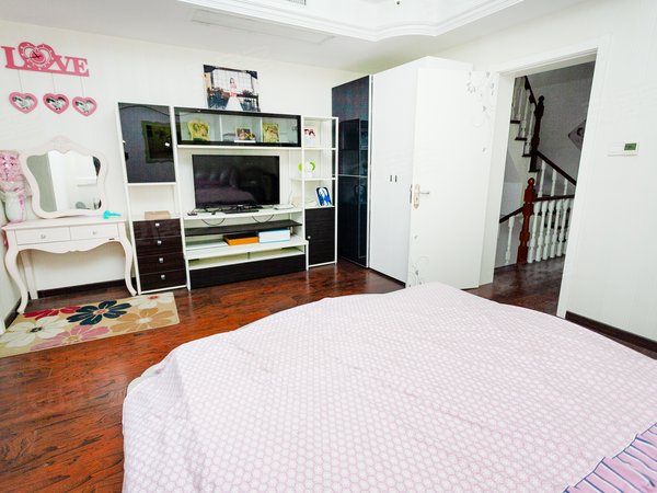 徐州铜山铜山万达久隆凤凰城(别墅)新房源出租铜山区政府附近久隆凤凰城联排别墅精装拎包即住出租房源真实图片