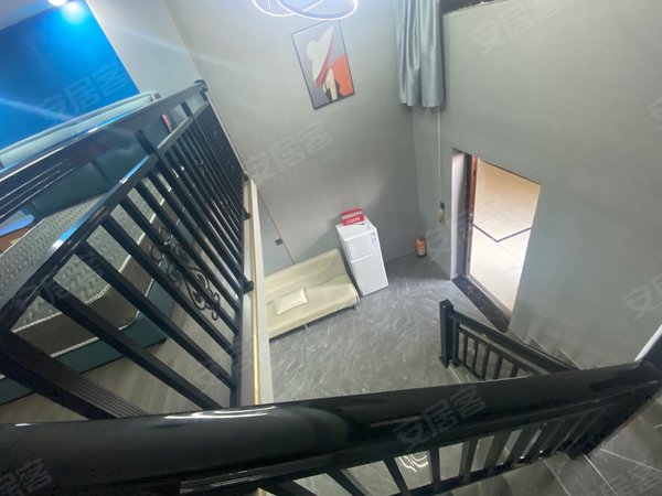 宁波余姚阳明朴石翰府(商住楼)房东直租无中介 押一付一 免费停车 包