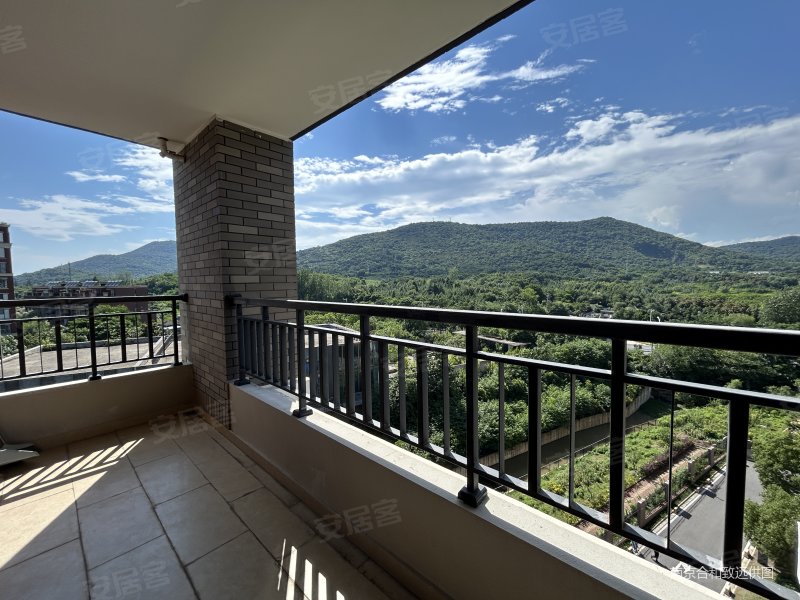 被热浪逼退宅家 偶尔也想呼吸呼吸新氧 看看繁星 顶跃边户,华府国际