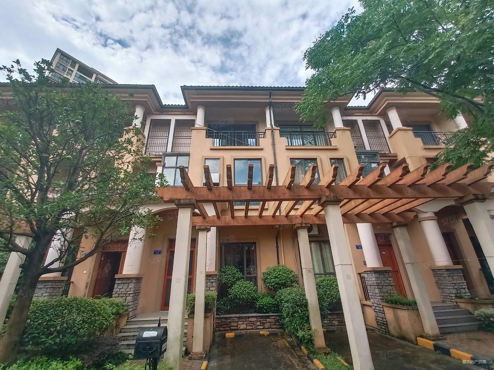 佳兆业水岸新都西区别墅