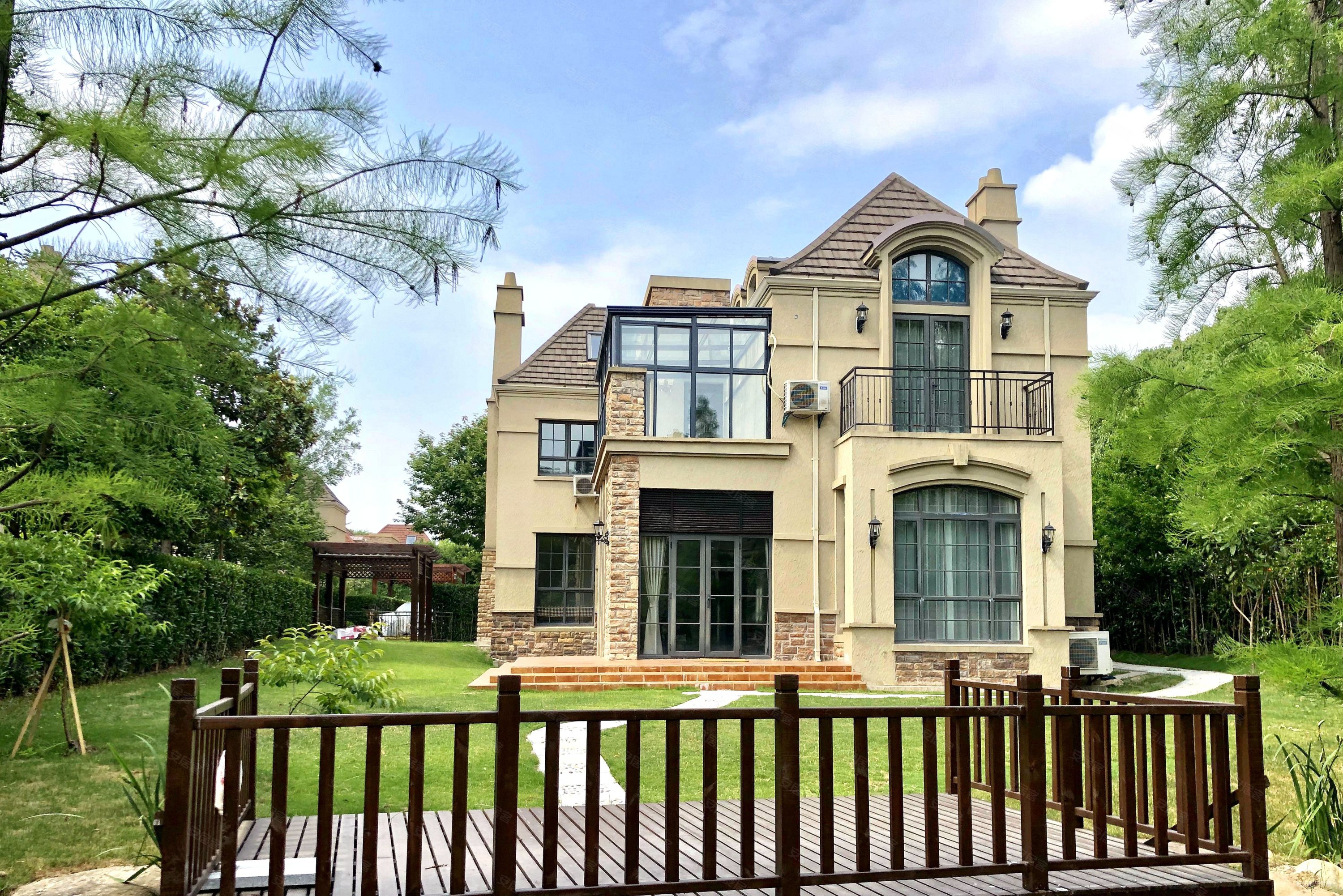 清水湾别墅(张浦镇)二手房,700万,5室2厅,5卫,345平米-昆山安居客