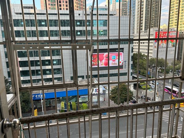 深圳罗湖东门金城大厦(罗湖)金城大厦2房1厅4 5平方米家电齐出租房源