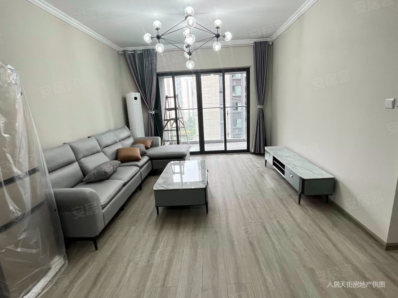 人居花照云庭3室2厅2卫115.59㎡南北279万