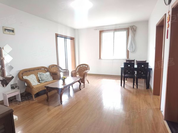 南湖家园北区原房东自住大两房,电梯入户采光好,近山姆,海岸城