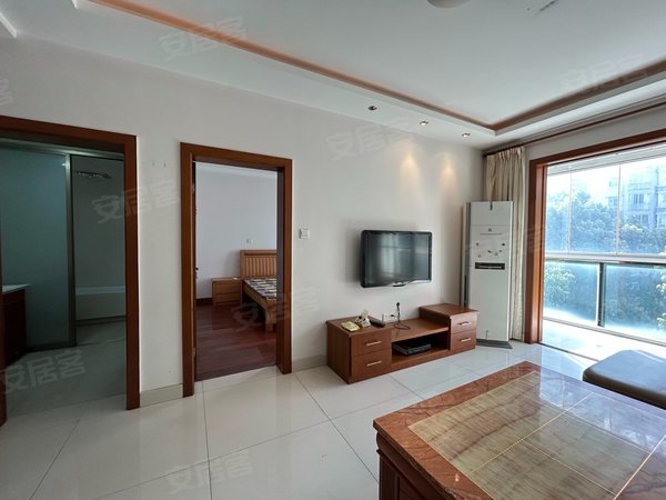 苏州太仓城厢上海花园上海花园电梯房107平精装2房2厅1卫保养好拎包