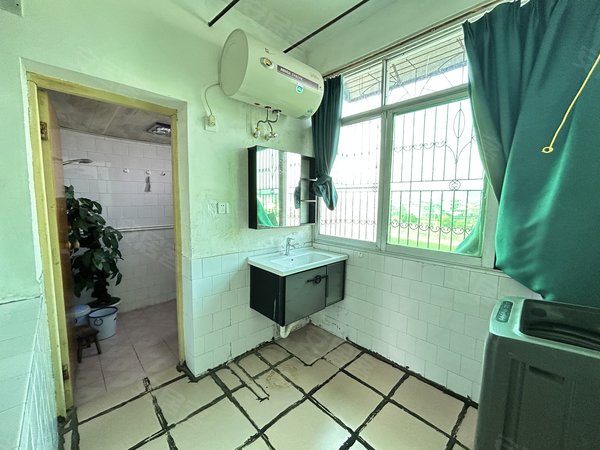 怀化新晃新晃城区新晃商业步行街小区新晃商业步行街小区 3室2厅1卫 南北通透 130平出租房源真实图片