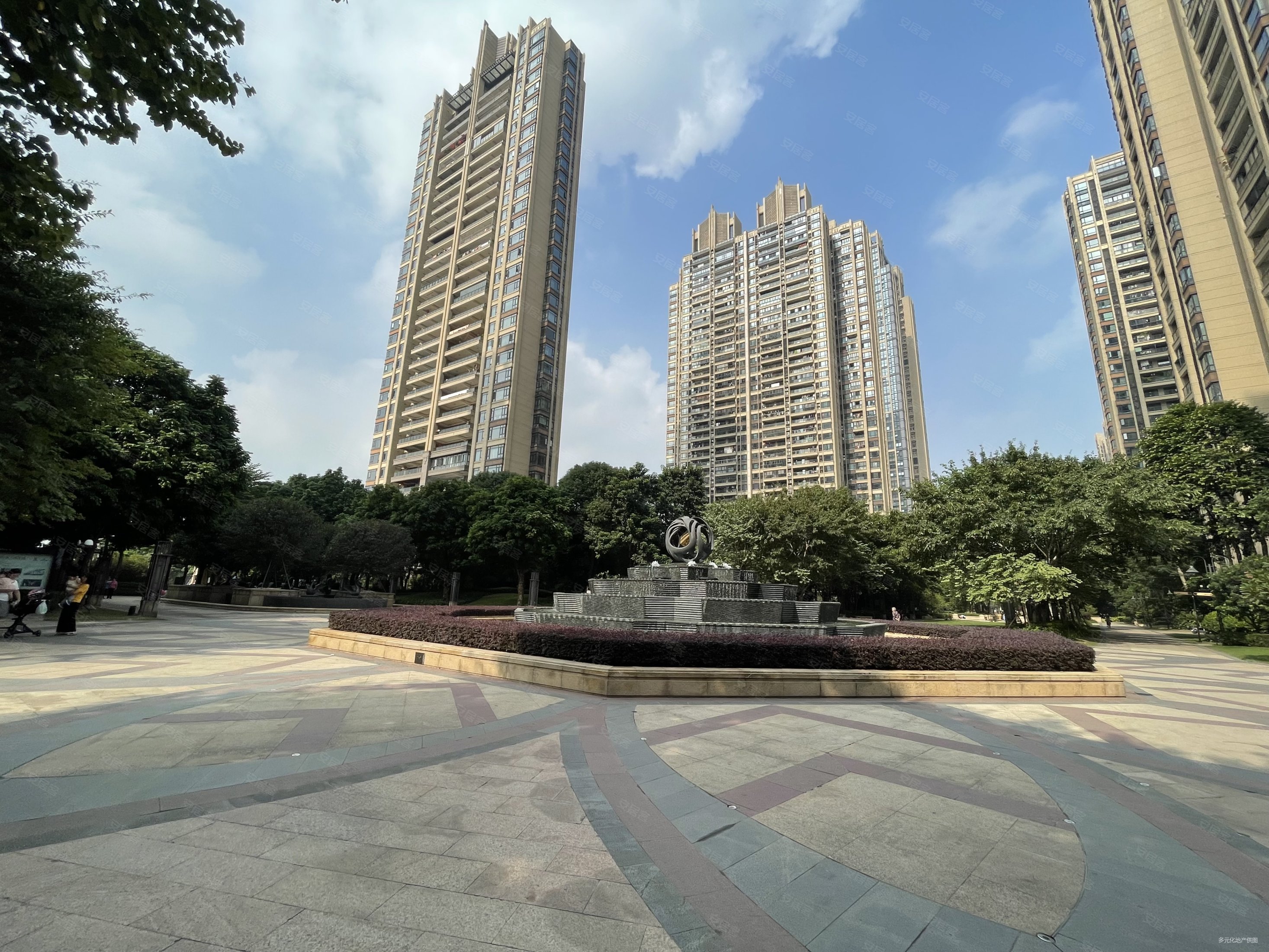 珠光御景壹号4室2厅4卫369.51㎡南北3300万