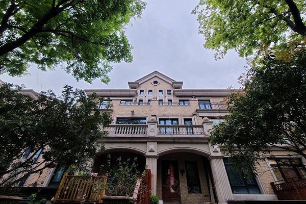 好不好_中介房产经纪人:徐勇对新虹桥君悦湾墅的评价-上海安居客