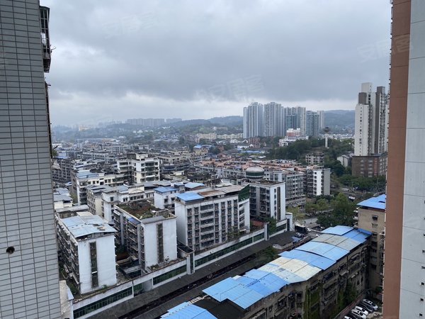 重庆永川永川老城仁豪星城中央大街渝西广场旁!