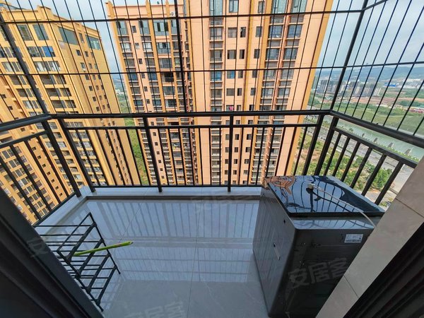 南宁青秀青秀周边御江学府五合大道 中医药大学新华苑外国语学院旁