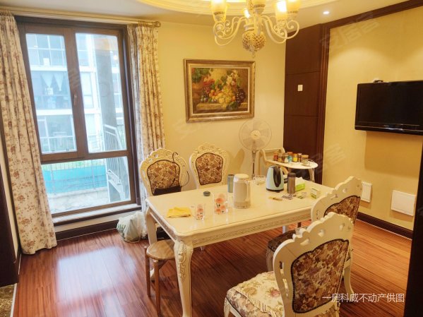 直降60万鲁信长春花园叠拼复式带院子随时看房国信旁