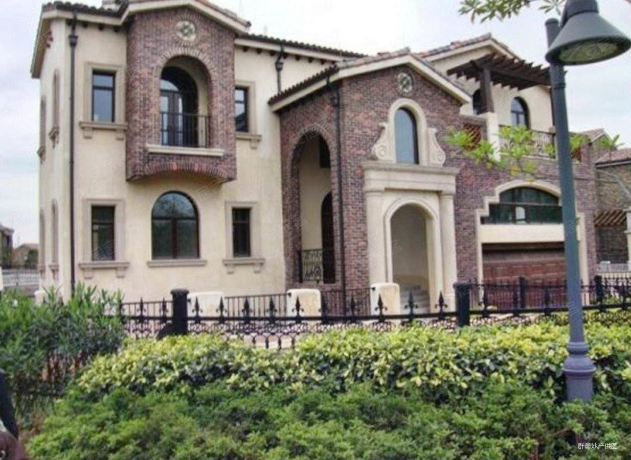 传世别墅 (越秀宏城花园)附带400方庭院 双车位,越秀宏城花园二手房