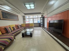 西宁城西海湖新区馨宁小区 多层一楼可住家可3室2厅2卫 配套齐全 130平出租房源真实图片