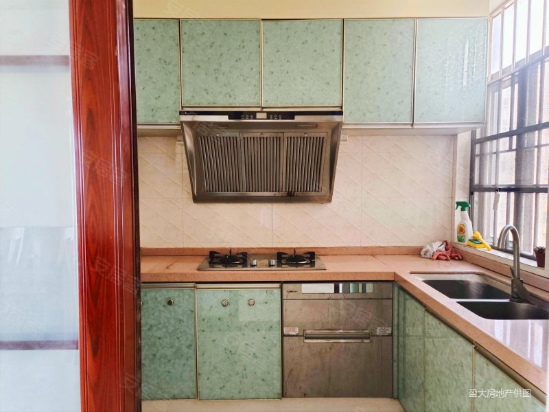 嘉景出售138万精装修环绕小区环境好中心地段