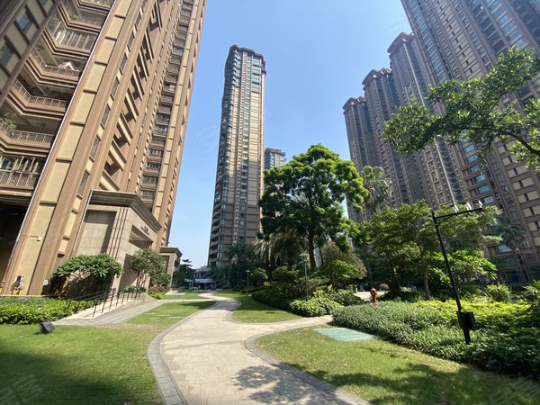 广州番禺广州雅居乐雅居乐剑桥郡剑桥汇剑桥汇252方豪装5房 家私齐全