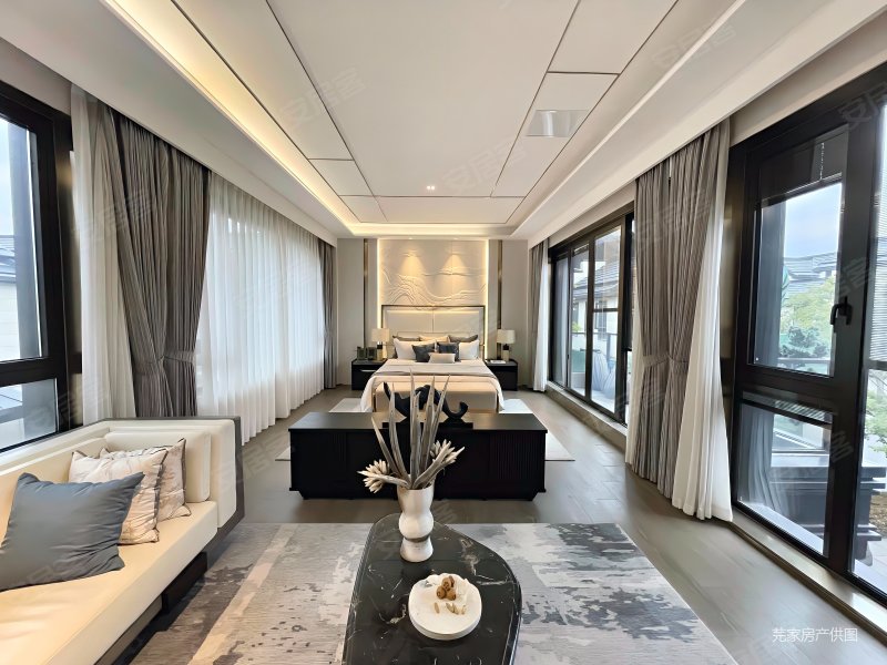 样板间出售,软装硬装全留,添置个人物品可拎包入住,山棠春晓别墅二手