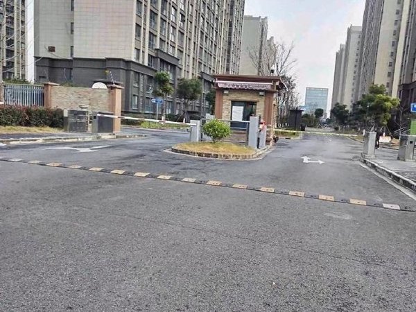 上海杨浦新江湾城戎辉苑店长!