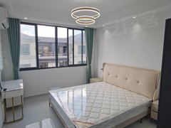 湖州南浔浙北大厦巨人电梯旁，方丁家园一室一卫一厨，带阳台，免费停车出租房源真实图片