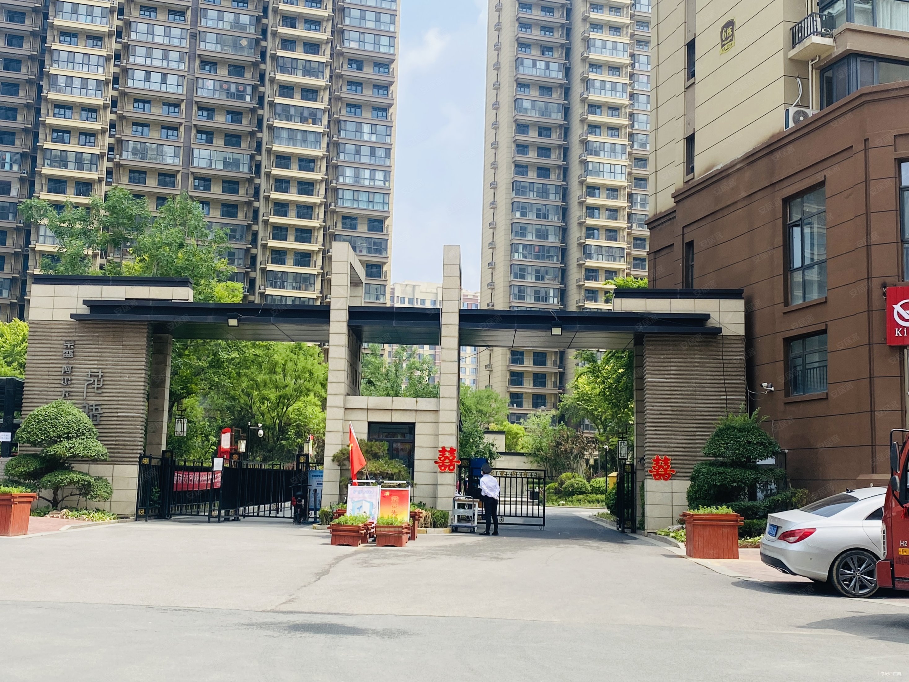 荣盛花语城3室2厅1卫88㎡南北67万