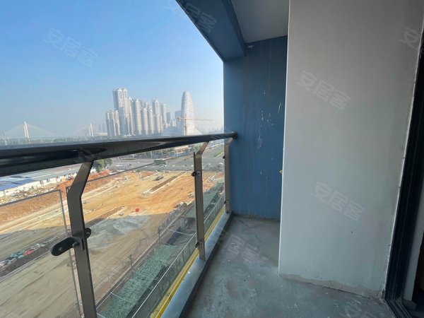 南宁良庆良庆镇五象兴和广场可短租 五象兴和广场 近良庆地铁口 楼下