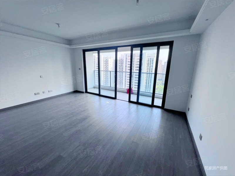 大境公园时代 小三房 南北通透 次新房 装修好 停车方便