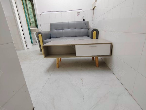 深圳龙华油松水斗富豪新村近天汇大厦富士康南二门,精装一房一厅采光