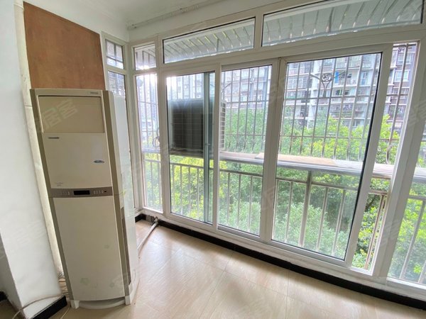 重庆北碚歇马歇马中心花园歇马中心花园 电梯房 可做办公室或员工宿舍