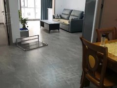 溧阳城中奥体中心金色嘉苑，10楼95平方，二室两厅一卫，1800月出租房源真实图片