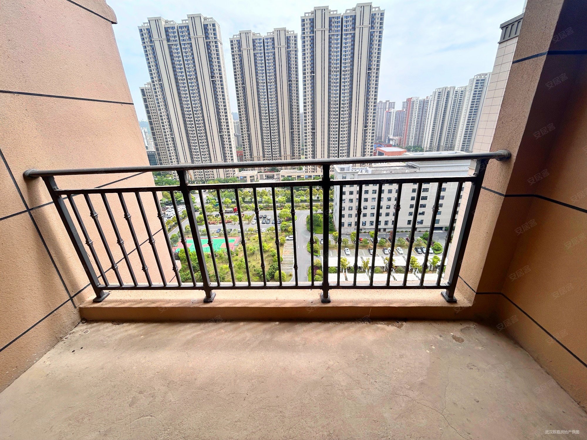 花山学府 南北通透 产权清晰 近地铁 次新小区 商业配套成熟