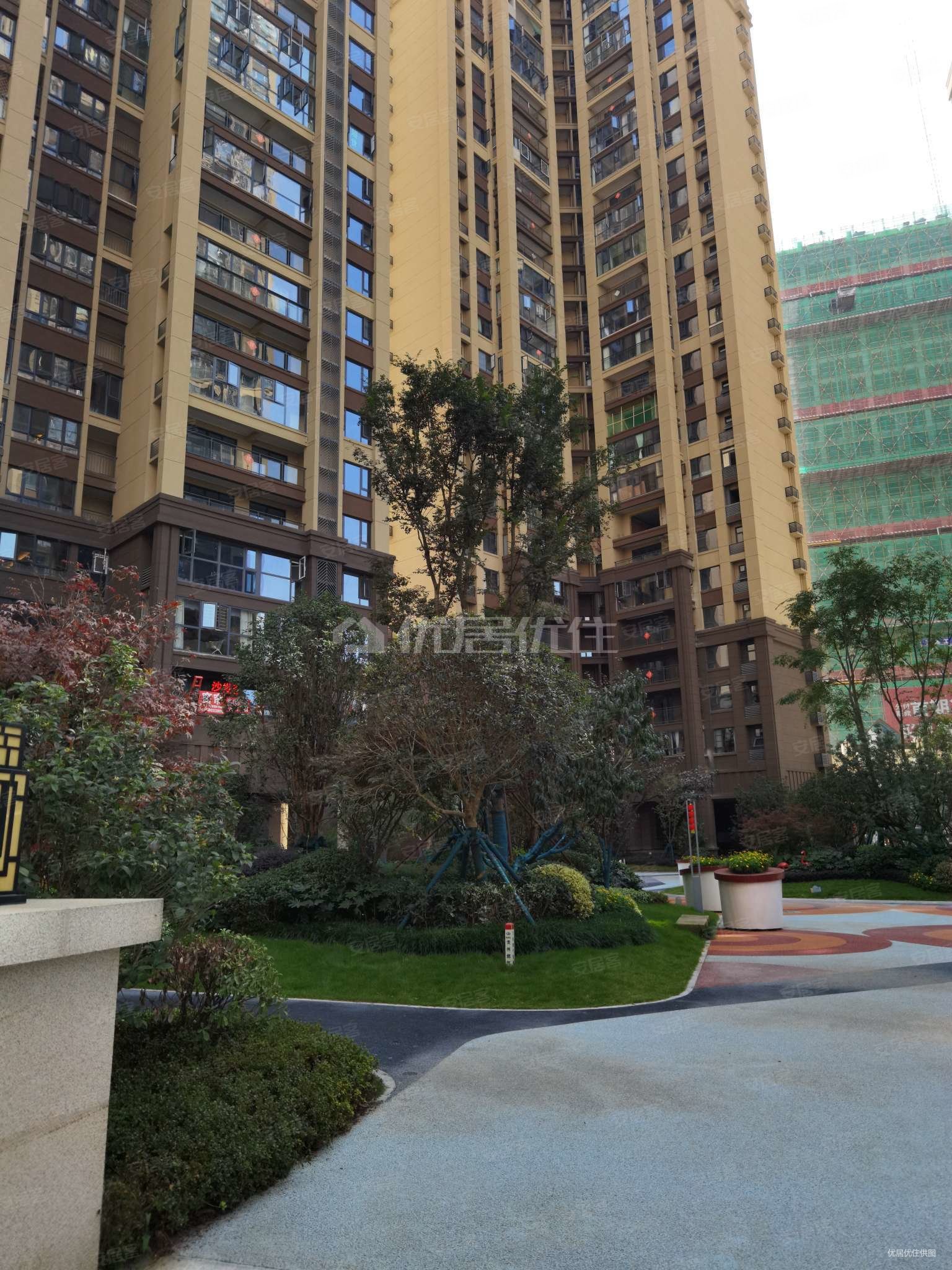贵阳房产网>贵阳二手房>南明二手房>甘荫塘二手房>保利凤凰湾>