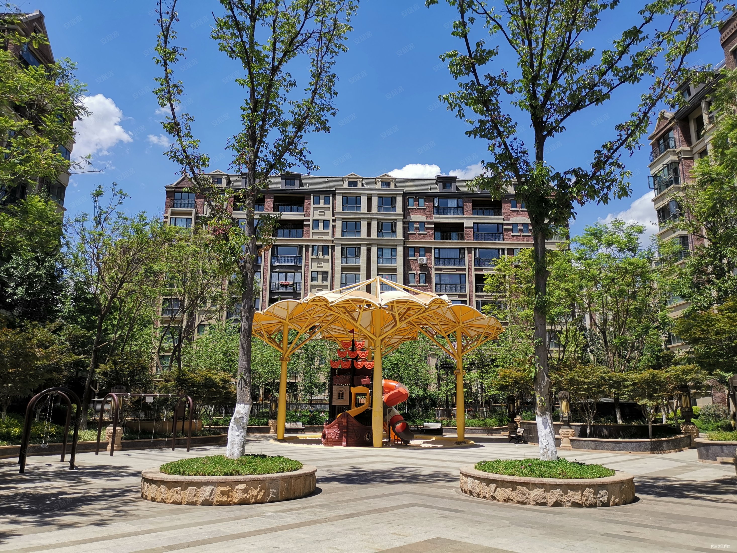 银海白沙郡 精装顶跃 带露台 实得260平米 急售