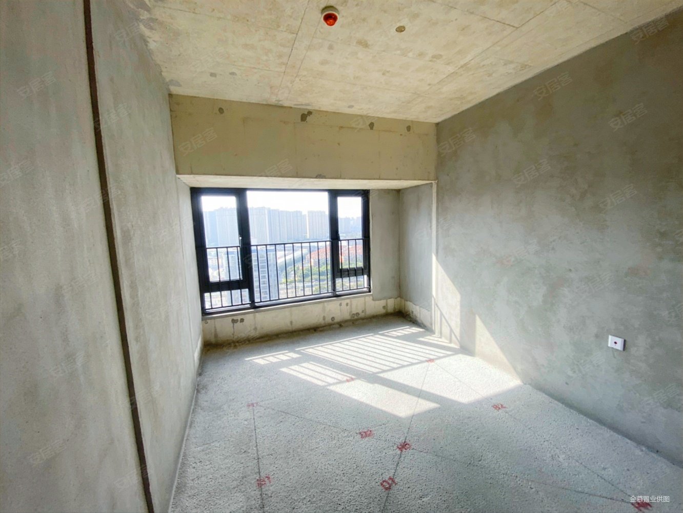 保利宸上印3室2厅2卫89.74㎡南北62万