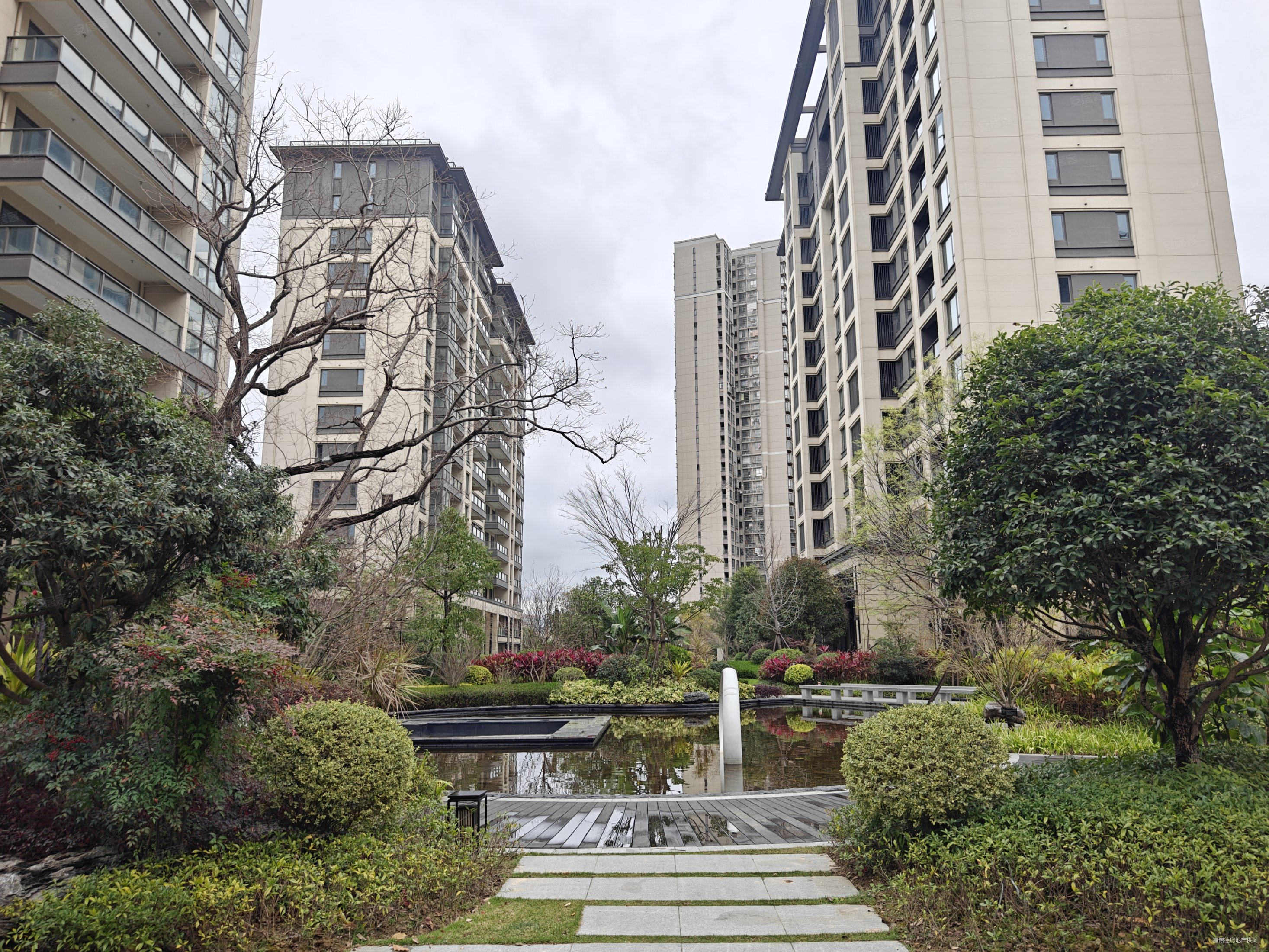 独立电梯0公摊温泉入户地铁口首开国仕府诚意出售