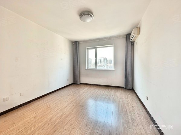 紫阁精装三室随时看房