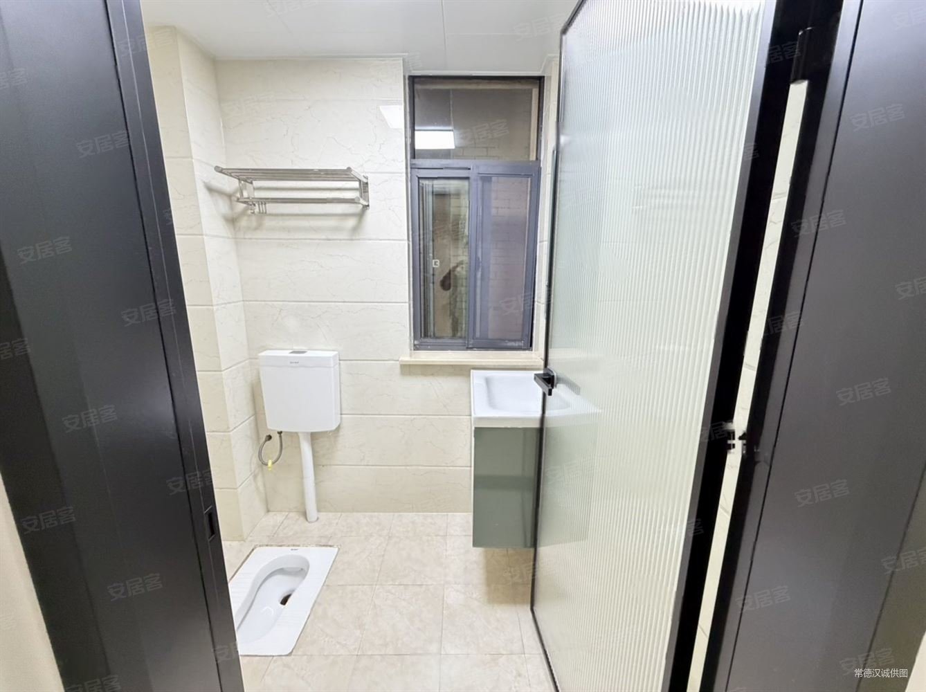 怡景御园3室2厅2卫120㎡南北52万