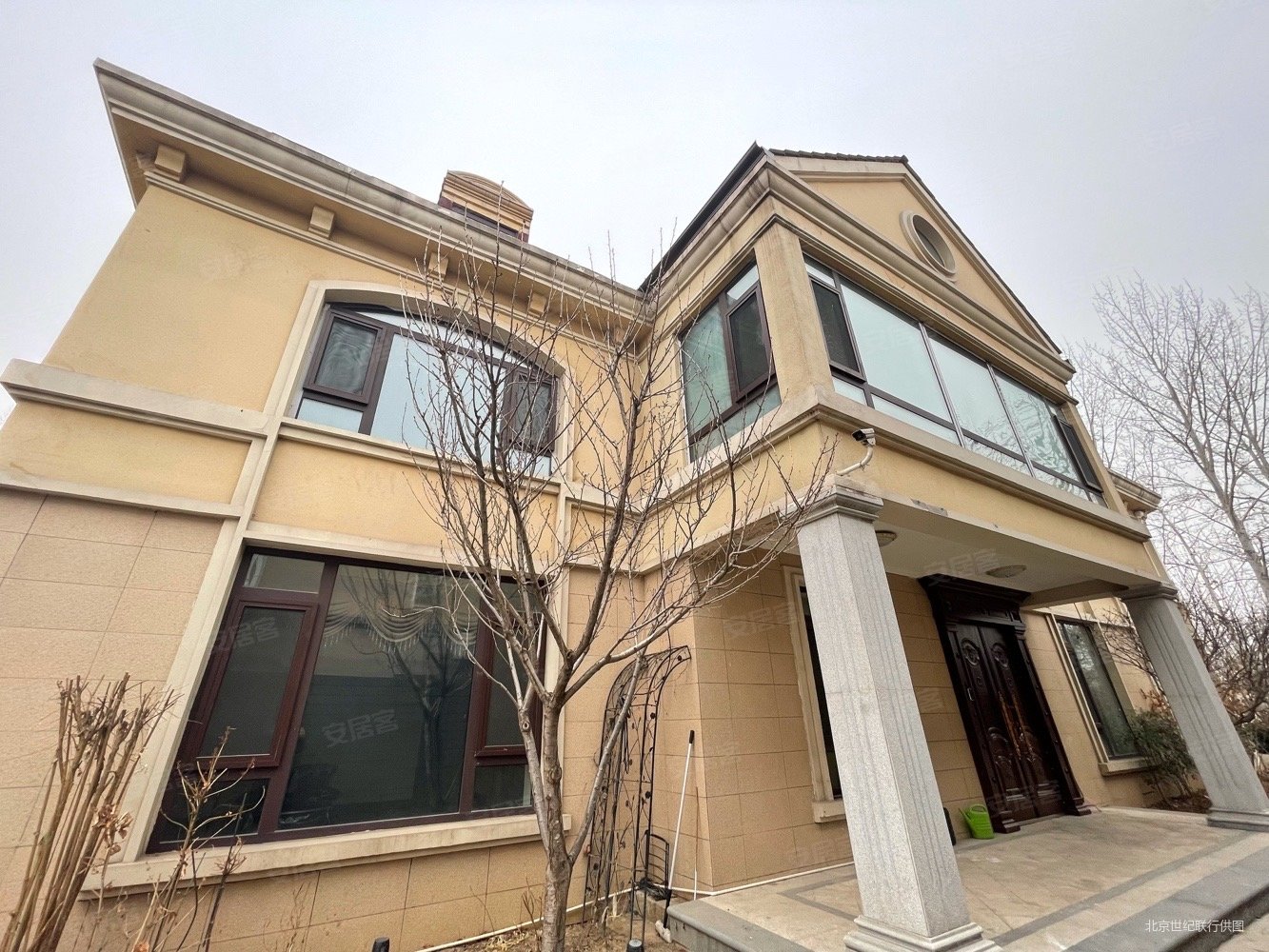 嘉浩别墅5室3厅4卫262㎡南北1800万