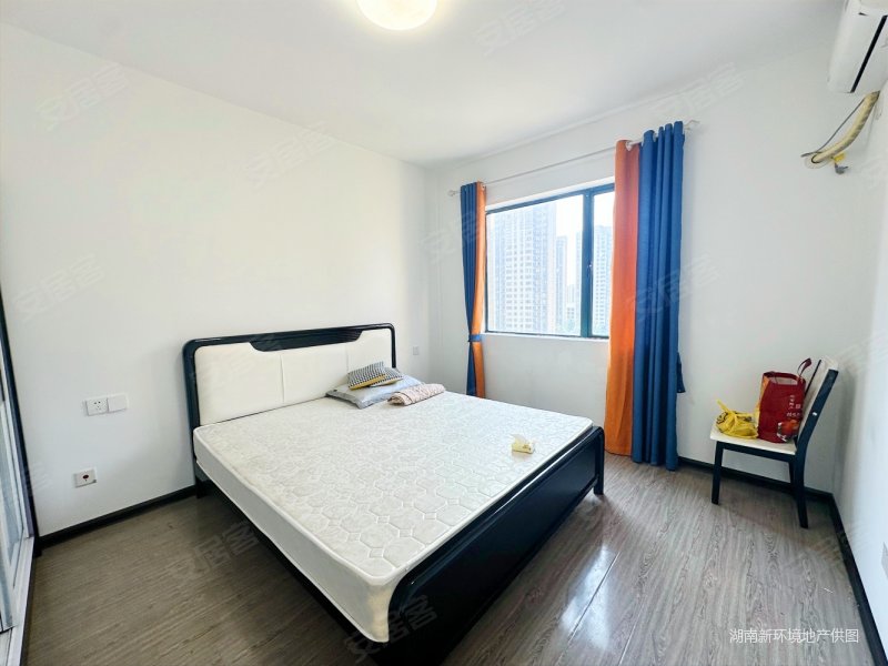 德思勤 汽车南站板块 精装三房两卫 诚心出售,才子嘉都(三期)二手房