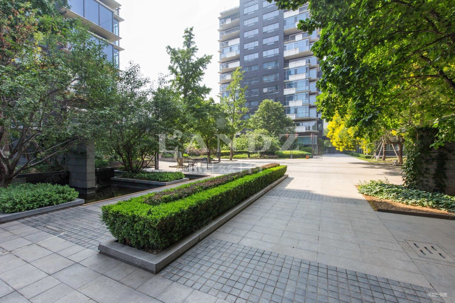 naga上院4室2厅5卫608.75㎡东5000万