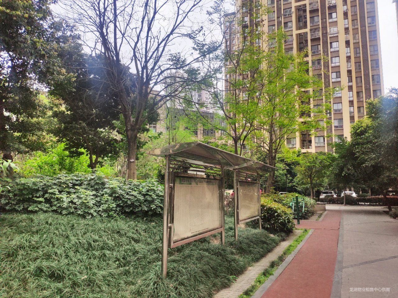 海棠佳苑3室2厅1卫88.52㎡南179万