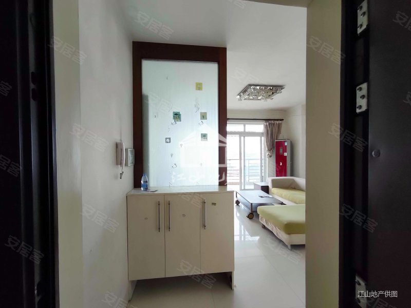 翡翠园一期3房2厅150万