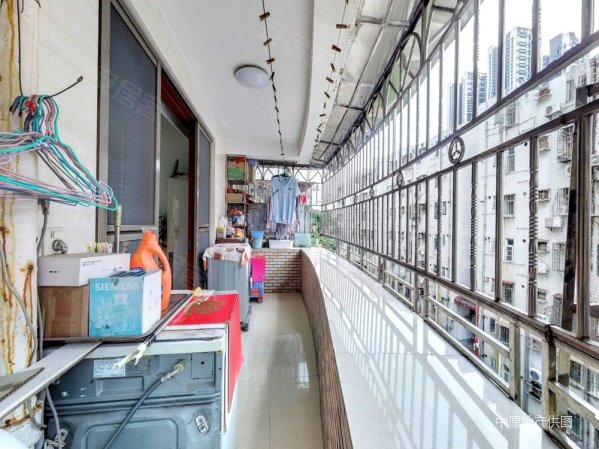 观山嘉苑 旁泰和花园南向三房满五年业主诚售价格可谈