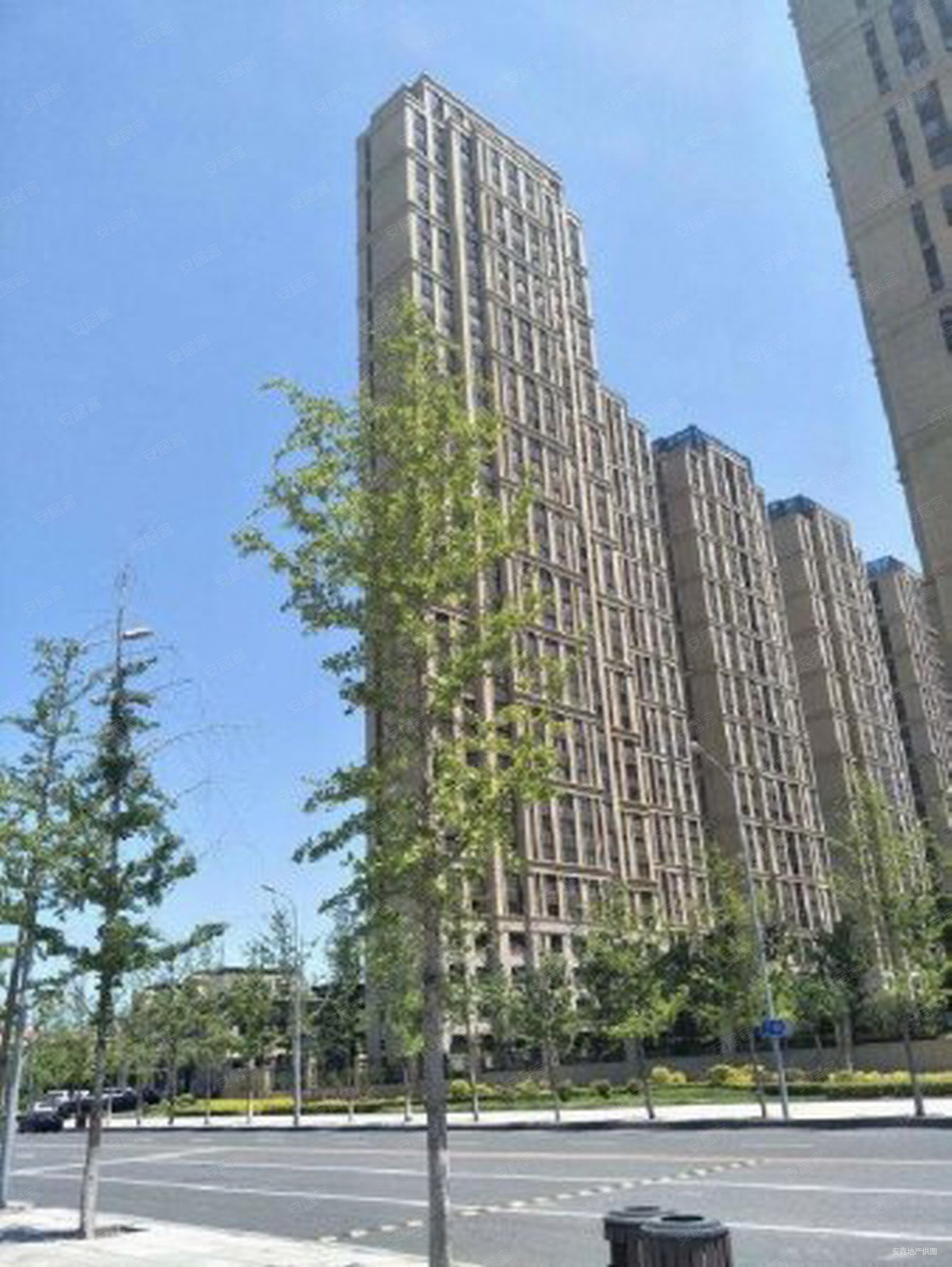 东港保利跃层精装修两室近地铁民宿自住