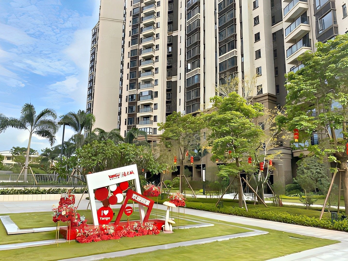 阳光城愉景湾(商住楼)3室2厅2卫63.49㎡南北70万