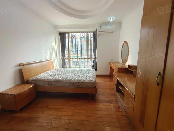 广州天河棠下骏景花园高层大复式 带露天大平台 居家办公优选出租房源