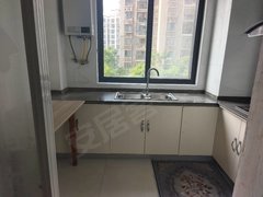 合肥庐江庐江城区中心城毛坯三房两厅南北通透少量家具出租房源真实图片