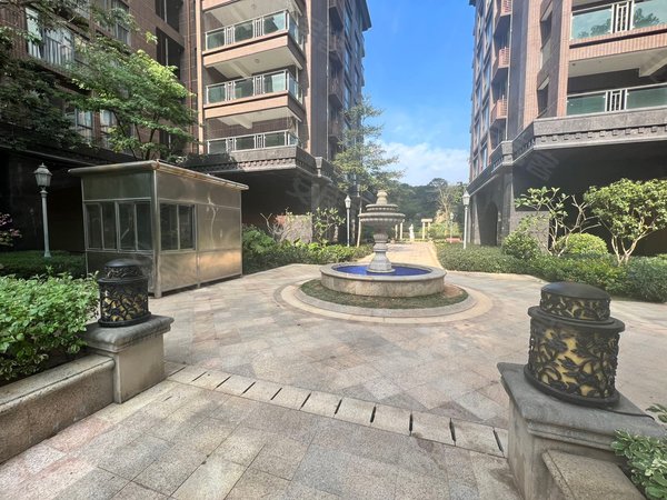 【多图】银湖半山,红岗花园租房,半山豪宅 四房两厅两卫 户型通透